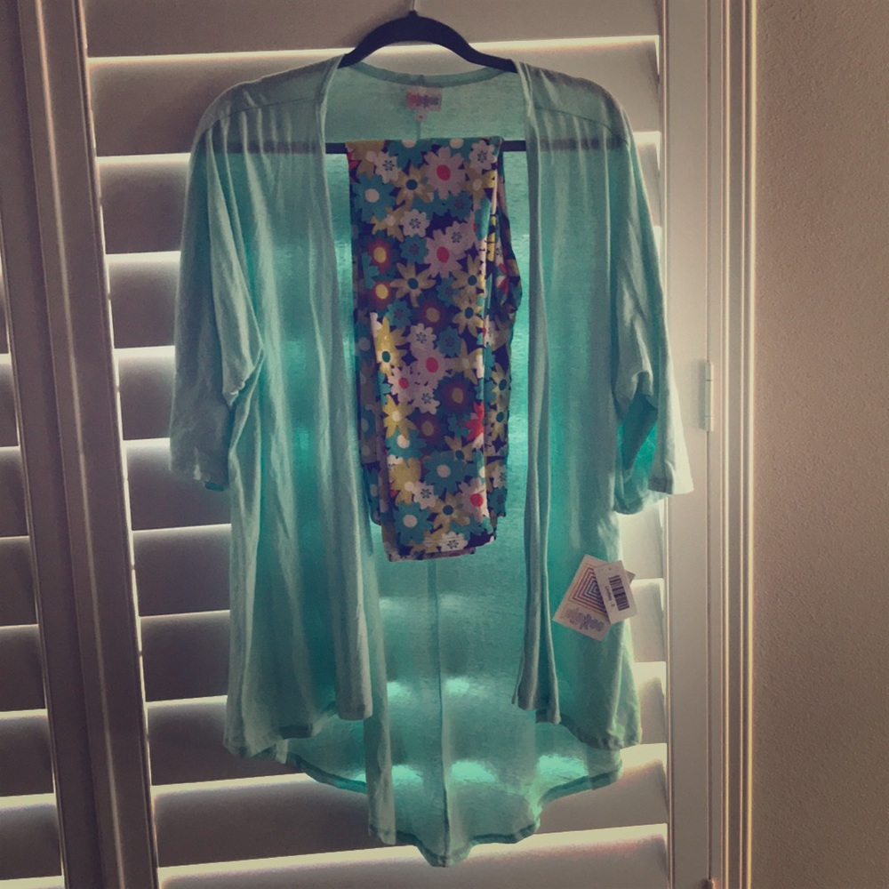 LuLaRoe OS floral legging